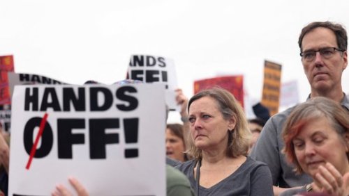 Hands_off_protest_1743876402085_1743876828106.JPG